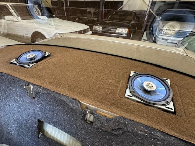 �����X�s�[�J�[�́i�j�d�m�v�n�n�c���j�Ɍ����ς݁B