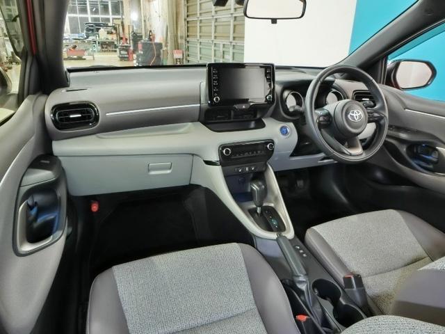 ヤリス ハイブリッドＺ　ハイブリッド　ワンオーナー　展示・試乗車　安全装備　衝突被害軽減システム　横滑り防止機能　ＡＢＳ　エアバッグ　オートクルーズコントロール　盗難防止装置　バックカメラ　ＥＴＣ　ドラレコ　スマートキー（12枚目）