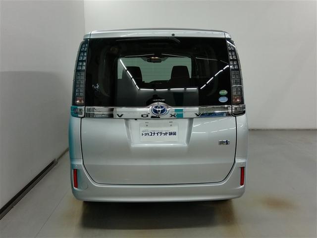 ヴォクシー ハイブリッドＶ　ハイブリッド　ワンオーナー　横滑り防止機能　ＡＢＳ　エアバッグ　オートクルーズコントロール　盗難防止装置　バックカメラ　ＥＴＣ　ミュージックプレイヤー接続可　ＣＤ　スマートキー　キーレス　フル装備（4枚目）