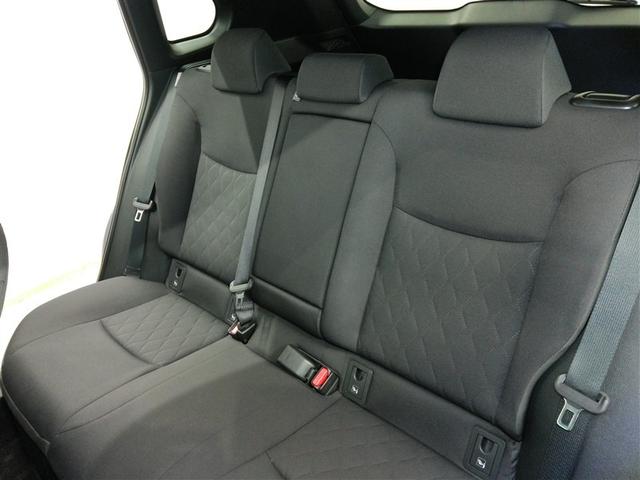 助手席側からの後席ビューです。