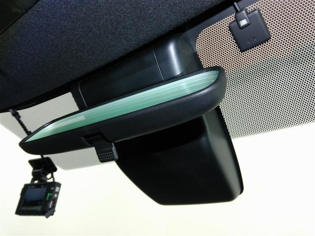 トヨタセーフティセンス付きです。