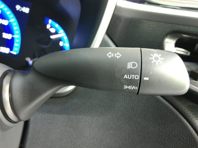 オートライト機能付きのウインカーレバーです。