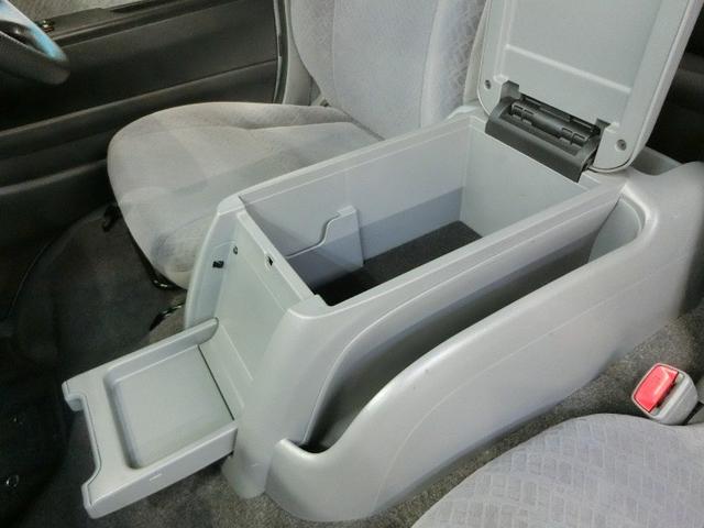ハイエースバン ロングスーパーGL ABS エアバッグ 盗難防止装置 バックカメラ ETC ミュージックプレイヤー接続可 CD キーレス フル装備 Wエアコン オートマ(13枚目)