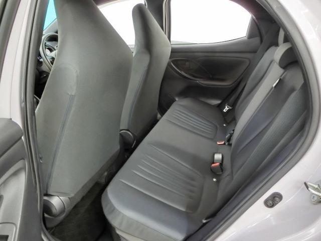 ヤリス ハイブリッドＧ　ハイブリッド　ワンオーナー　展示・試乗車　安全装備　衝突被害軽減システム　横滑り防止機能　ＡＢＳ　エアバッグ　オートクルーズコントロール　盗難防止装置　バックカメラ　ＥＴＣ　ドラレコ　スマートキー（13枚目）