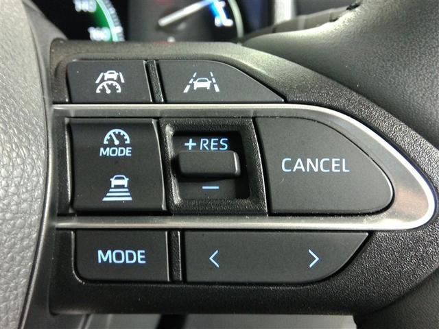 �^�]�ȑ��̃X�e�A�����O�X�C�b�`�ł��B�N���[�Y�R���g���[���̑���ƃI�[�f�B�I�̑��삪�ł��܂��B�N���[�Y�R���g���[���͍������H���s���ɔR�����A�^�]�҂̔�J�y���ɍv�����܂��B