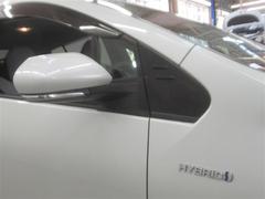 ドアミラーは電動格納機能もあります。駐車する際にこの機能があると大変便利ですね。 6