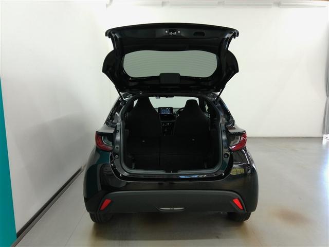 ヤリス Ｇ　ワンオーナー　安全装備　衝突被害軽減システム　横滑り防止機能　ＡＢＳ　エアバッグ　盗難防止装置　バックカメラ　ドラレコ　ミュージックプレイヤー接続可　スマートキー　キーレス　フル装備　オートマ（18枚目）