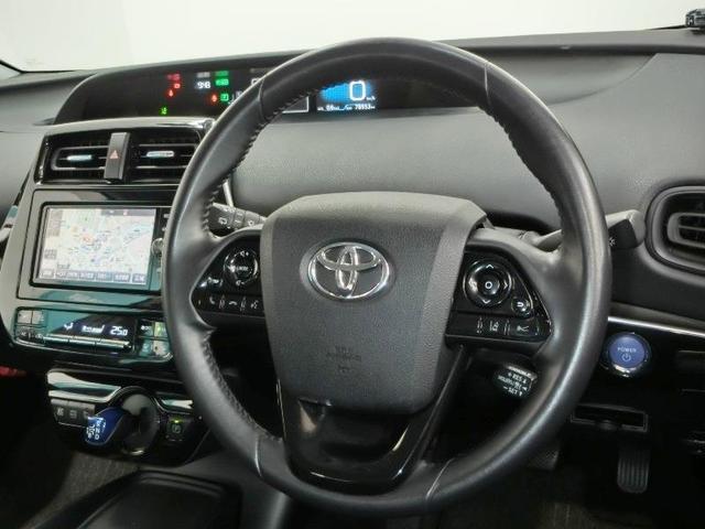 プリウス Ｓ　ハイブリッド　安全装備　衝突被害軽減システム　横滑り防止機能　ＡＢＳ　エアバッグ　オートクルーズコントロール　盗難防止装置　バックカメラ　ＥＴＣ　ドラレコ　ミュージックプレイヤー接続可　ＣＤ　キーレス（11枚目）