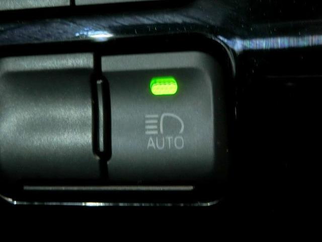 プリウス Ｓ　ハイブリッド　安全装備　衝突被害軽減システム　横滑り防止機能　ＡＢＳ　エアバッグ　オートクルーズコントロール　盗難防止装置　バックカメラ　ＥＴＣ　ドラレコ　ミュージックプレイヤー接続可　ＣＤ　キーレス（24枚目）