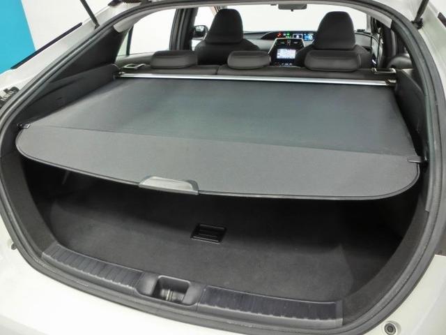 プリウス Ｓ　ハイブリッド　安全装備　衝突被害軽減システム　横滑り防止機能　ＡＢＳ　エアバッグ　オートクルーズコントロール　盗難防止装置　バックカメラ　ＥＴＣ　ドラレコ　ミュージックプレイヤー接続可　ＣＤ　キーレス（33枚目）