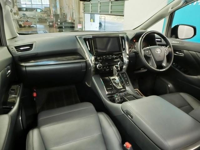 アルファード ２．５Ｓ　Ｃパッケージ　ワンオーナー　サンルーフ　電動シート　安全装備　衝突被害軽減システム　横滑り防止機能　ＡＢＳ　エアバッグ　オートクルーズコントロール　盗難防止装置　バックカメラ　後席モニター　ＥＴＣ　ドラレコ　ＣＤ（11枚目）