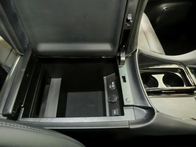 アルファード ２．５Ｓ　Ｃパッケージ　ワンオーナー　サンルーフ　電動シート　安全装備　衝突被害軽減システム　横滑り防止機能　ＡＢＳ　エアバッグ　オートクルーズコントロール　盗難防止装置　バックカメラ　後席モニター　ＥＴＣ　ドラレコ　ＣＤ（12枚目）