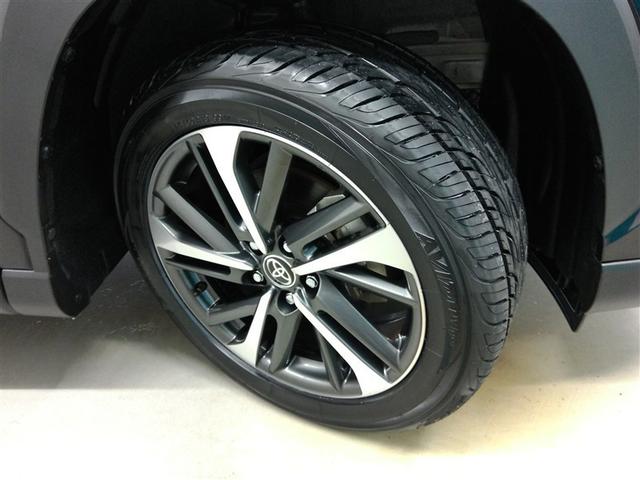 カローラクロス ハイブリッド　Ｚ　ハイブリッド　ワンオーナー　展示・試乗車　ハーフレザー　電動シート　安全装備　衝突被害軽減システム　横滑り防止機能　ＡＢＳ　エアバッグ　オートクルーズコントロール　盗難防止装置　ナビ　バックカメラ（8枚目）