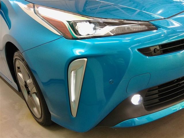 プリウス Ｓツーリングセレクション　ハイブリッド　ワンオーナー　安全装備　衝突被害軽減システム　横滑り防止機能　ＡＢＳ　エアバッグ　オートクルーズコントロール　盗難防止装置　バックカメラ　ミュージックプレイヤー接続可　ＣＤ　スマートキー（9枚目）