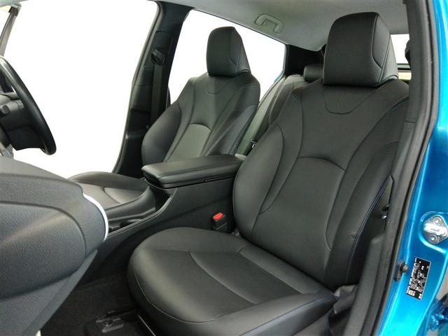 プリウス Ｓツーリングセレクション　ハイブリッド　ワンオーナー　安全装備　衝突被害軽減システム　横滑り防止機能　ＡＢＳ　エアバッグ　オートクルーズコントロール　盗難防止装置　バックカメラ　ミュージックプレイヤー接続可　ＣＤ　スマートキー（13枚目）