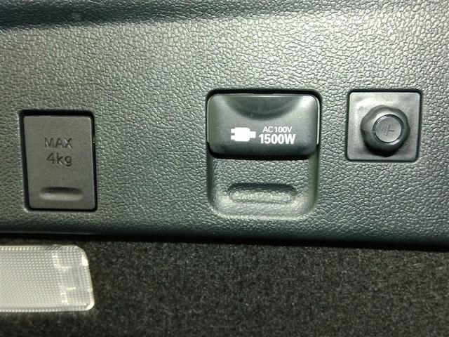 プリウス Ｓツーリングセレクション　ハイブリッド　ワンオーナー　安全装備　衝突被害軽減システム　横滑り防止機能　ＡＢＳ　エアバッグ　オートクルーズコントロール　盗難防止装置　バックカメラ　ミュージックプレイヤー接続可　ＣＤ　スマートキー（20枚目）