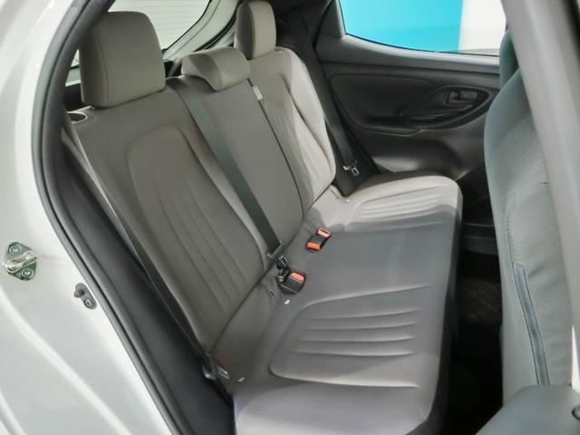 ヤリス ハイブリッドＧ　ハイブリッド　ワンオーナー　安全装備　衝突被害軽減システム　横滑り防止機能　ＡＢＳ　エアバッグ　オートクルーズコントロール　盗難防止装置　ナビ　バックカメラ　ＥＴＣ　ドラレコ　スマートキー　キーレス（14枚目）