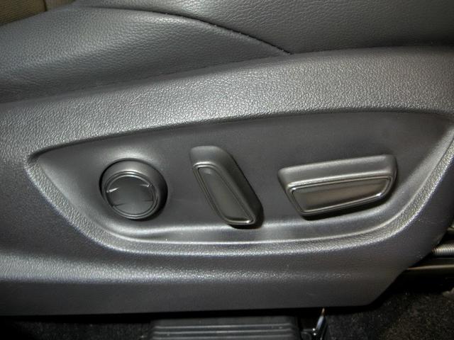 カローラクロス ハイブリッド　Ｚ　ハイブリッド　ワンオーナー　ハーフレザー　電動シート　安全装備　衝突被害軽減システム　横滑り防止機能　ＡＢＳ　エアバッグ　オートクルーズコントロール　盗難防止装置　バックカメラ　ＥＴＣ　ドラレコ（10枚目）