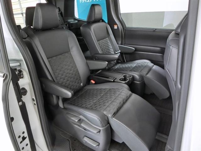 ヴォクシー ハイブリッドＳ－Ｚ　ハイブリッド　ワンオーナー　安全装備　衝突被害軽減システム　横滑り防止機能　ＡＢＳ　エアバッグ　オートクルーズコントロール　盗難防止装置　バックカメラ　後席モニター　ＥＴＣ　ＣＤ　スマートキー（32枚目）