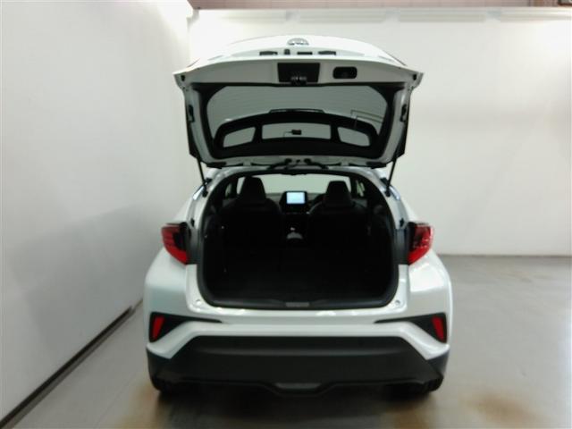 Ｃ－ＨＲ Ｇ　ハイブリッド　ワンオーナー　ハーフレザー　安全装備　衝突被害軽減システム　横滑り防止機能　ＡＢＳ　エアバッグ　オートクルーズコントロール　盗難防止装置　ナビ　バックカメラ　ＥＴＣ　ドラレコ　キーレス（18枚目）