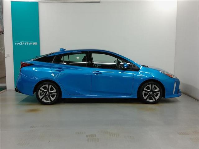 プリウス Aツーリングセレクション ハイブリッド ワンオーナー 電動シート 安全装備 衝突被害軽減システム 横滑り防止機能 ABS エアバッグ オートクルーズコントロール 盗難防止装置 バックカメラ ETC ドラレコ CD スマートキー(5枚目)