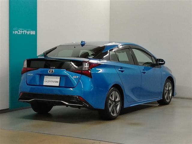 プリウス Aツーリングセレクション ハイブリッド ワンオーナー 電動シート 安全装備 衝突被害軽減システム 横滑り防止機能 ABS エアバッグ オートクルーズコントロール 盗難防止装置 バックカメラ ETC ドラレコ CD スマートキー(6枚目)