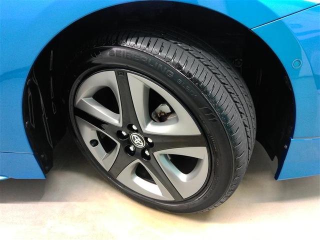 プリウス Aツーリングセレクション ハイブリッド ワンオーナー 電動シート 安全装備 衝突被害軽減システム 横滑り防止機能 ABS エアバッグ オートクルーズコントロール 盗難防止装置 バックカメラ ETC ドラレコ CD スマートキー(9枚目)