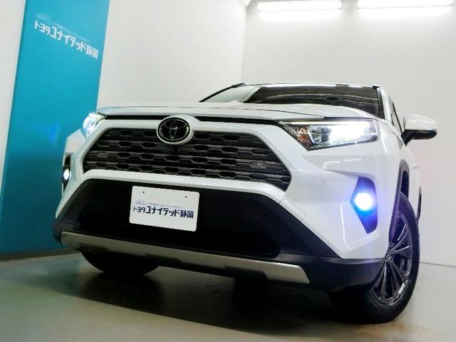 ＬＥＤヘッドライトとフォグランプのコラボです。雨や雪の日も安心！フォグランプがお車の存在を際立たせますね♪