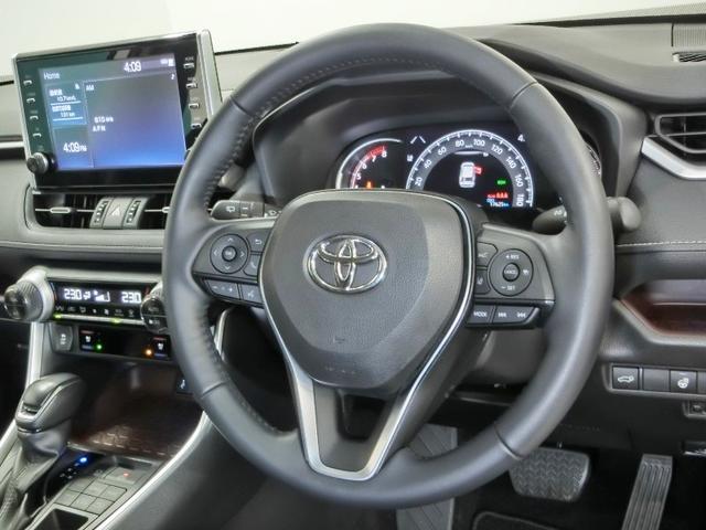 ドライバーに寄り添う快適な操作フィールをもたらすステアリングです。