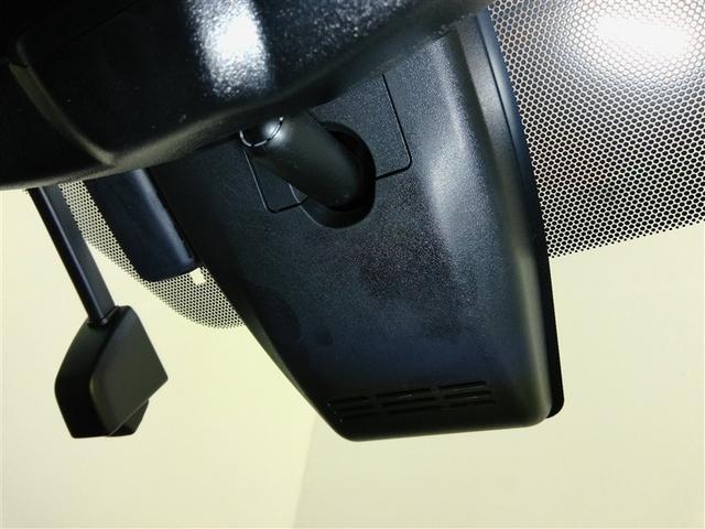 トヨタセーフティセンス付きです。