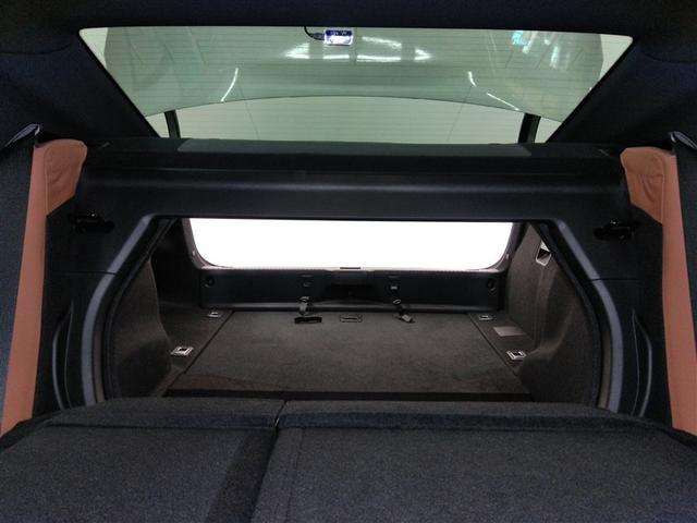 ��Ȃ̔w�������|���ăg�����N�X���[��Ԃɂł��܂��B