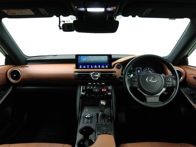 �X�^�C���b�V���ȃf�U�C���̃C���p�l�B�e����X�C�b�`�͎g���₷���ʒu�ɔz�u����Ă܂��B