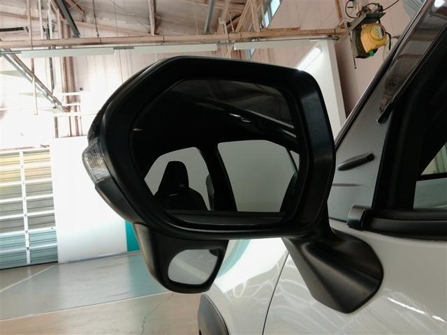 ヤリスクロス ハイブリッド　ＧＲスポーツ　ハイブリッド　ワンオーナー　安全装備　衝突被害軽減システム　横滑り防止機能　ＡＢＳ　エアバッグ　オートクルーズコントロール　盗難防止装置　ナビ　バックカメラ　ＥＴＣ　ミュージックプレイヤー接続可（6枚目）