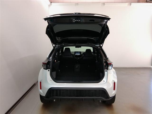 ヤリスクロス ハイブリッド　ＧＲスポーツ　ハイブリッド　ワンオーナー　安全装備　衝突被害軽減システム　横滑り防止機能　ＡＢＳ　エアバッグ　オートクルーズコントロール　盗難防止装置　ナビ　バックカメラ　ＥＴＣ　ミュージックプレイヤー接続可（18枚目）