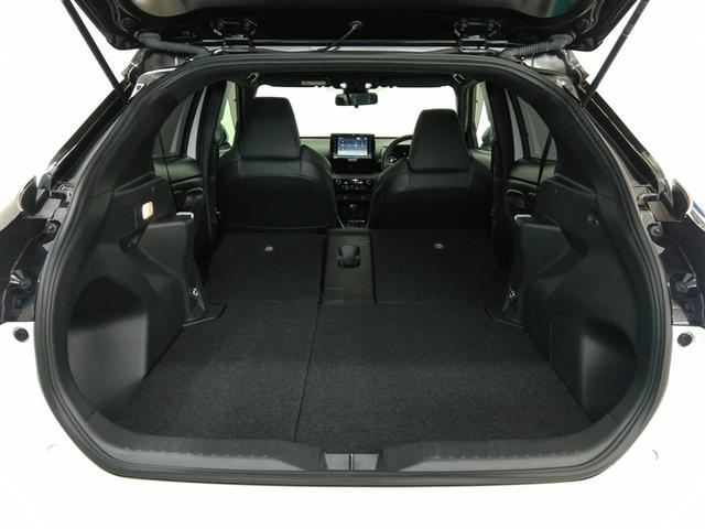 ヤリスクロス ハイブリッド　ＧＲスポーツ　ハイブリッド　ワンオーナー　安全装備　衝突被害軽減システム　横滑り防止機能　ＡＢＳ　エアバッグ　オートクルーズコントロール　盗難防止装置　ナビ　バックカメラ　ＥＴＣ　ミュージックプレイヤー接続可（19枚目）