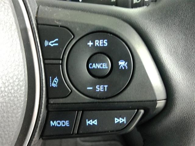 �^�]�ȑ��̃X�e�A�����O�X�C�b�`�ł��B�N���[�Y�R���g���[���̑���ƃI�[�f�B�I�̑��삪�ł��܂��B�N���[�Y�R���g���[���͍������H���s���ɔR�����A�^�]�҂̔�J�y���ɍv�����܂��B