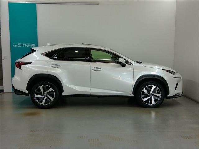 ＮＸ ＮＸ３００　Ｉパッケージ　ワンオーナー　４ＷＤ　サンルーフ　電動シート　安全装備　衝突被害軽減システム　横滑り防止機能　ＡＢＳ　エアバッグ　オートクルーズコントロール　盗難防止装置　アイドリングストップ　バックカメラ　ＥＴＣ（3枚目）