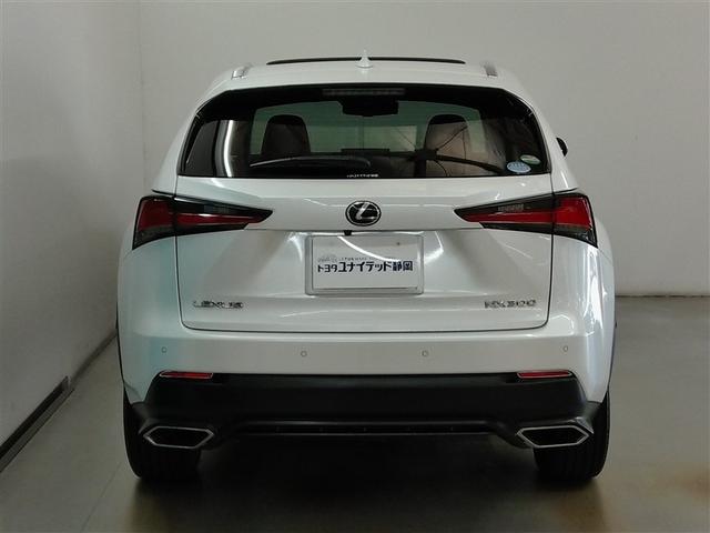 ＮＸ ＮＸ３００　Ｉパッケージ　ワンオーナー　４ＷＤ　サンルーフ　電動シート　安全装備　衝突被害軽減システム　横滑り防止機能　ＡＢＳ　エアバッグ　オートクルーズコントロール　盗難防止装置　アイドリングストップ　バックカメラ　ＥＴＣ（4枚目）