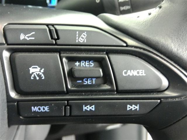 �^�]�ȑ��̃X�e�A�����O�X�C�b�`�ł��B�N���[�Y�R���g���[���̑���ƃI�[�f�B�I�̑��삪�ł��܂��B�N���[�Y�R���g���[���͍������H���s���ɔR�����A�^�]�҂̔�J�y���ɍv�����܂��B