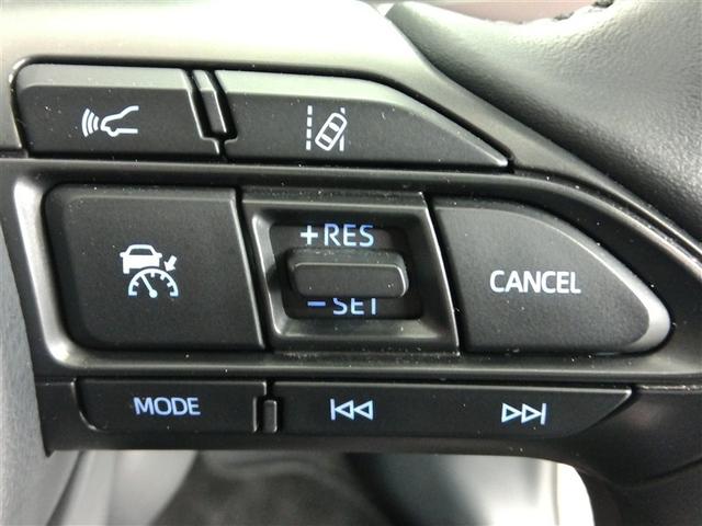 �^�]�ȑ��̃X�e�A�����O�X�C�b�`�ł��B�N���[�Y�R���g���[���̑���ƃI�[�f�B�I�̑��삪�ł��܂��B�N���[�Y�R���g���[���͍������H���s���ɔR�����A�^�]�҂̔�J�y���ɍv�����܂��B