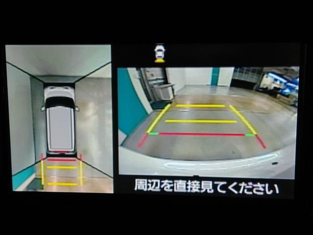 �p�m���~�b�N�r���[���j�^�[�t���ł��B�ԗ����ォ�猩���悤�ȉf�����f�B�X�v���C�I�[�f�B�I��ʂɕ\���B�^�]�Ȃ���̖ڎ������ł͌��ɂ����A�ԗ����ӂ̏󋵂����A���^�C���ł�������m�F�ł��܂��B