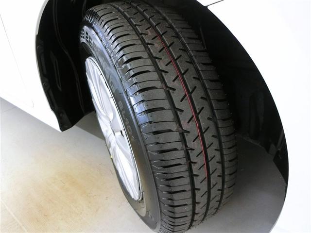 プリウス Ｓ　ハイブリッド　安全装備　衝突被害軽減システム　横滑り防止機能　ＡＢＳ　エアバッグ　オートクルーズコントロール　盗難防止装置　バックカメラ　ＥＴＣ　ドラレコ　ミュージックプレイヤー接続可　ＣＤ　キーレス（8枚目）