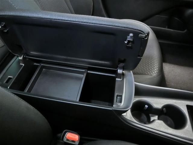 プリウス Ｓ　ハイブリッド　安全装備　衝突被害軽減システム　横滑り防止機能　ＡＢＳ　エアバッグ　オートクルーズコントロール　盗難防止装置　バックカメラ　ＥＴＣ　ドラレコ　ミュージックプレイヤー接続可　ＣＤ　キーレス（14枚目）