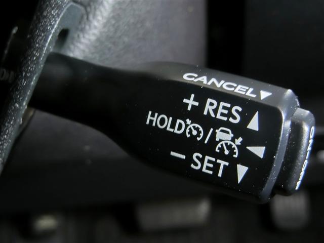 プリウス Ｓ　ハイブリッド　安全装備　衝突被害軽減システム　横滑り防止機能　ＡＢＳ　エアバッグ　オートクルーズコントロール　盗難防止装置　バックカメラ　ＥＴＣ　ドラレコ　ミュージックプレイヤー接続可　ＣＤ　キーレス（16枚目）