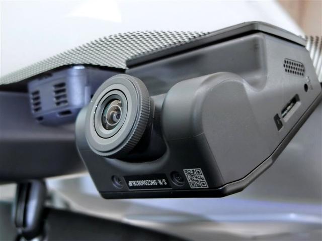 プリウス Ｓ　ハイブリッド　安全装備　衝突被害軽減システム　横滑り防止機能　ＡＢＳ　エアバッグ　オートクルーズコントロール　盗難防止装置　バックカメラ　ＥＴＣ　ドラレコ　ミュージックプレイヤー接続可　ＣＤ　キーレス（21枚目）