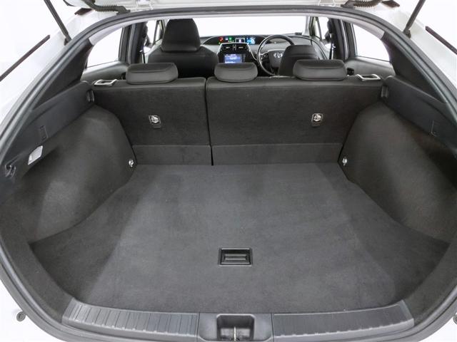 プリウス Ｓ　ハイブリッド　安全装備　衝突被害軽減システム　横滑り防止機能　ＡＢＳ　エアバッグ　オートクルーズコントロール　盗難防止装置　バックカメラ　ＥＴＣ　ドラレコ　ミュージックプレイヤー接続可　ＣＤ　キーレス（37枚目）