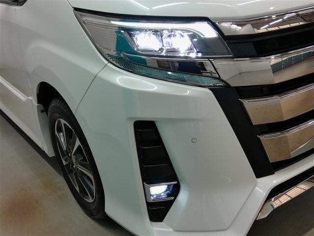 ノア Si ダブルバイビーIII ワンオーナー 衝突被害軽減システム 横滑り防止機能 ABS エアバッグ オートクルーズコントロール 盗難防止装置 アイドリングストップ バックカメラ 後席モニター ETC ドラレコ CD スマートキー(8枚目)