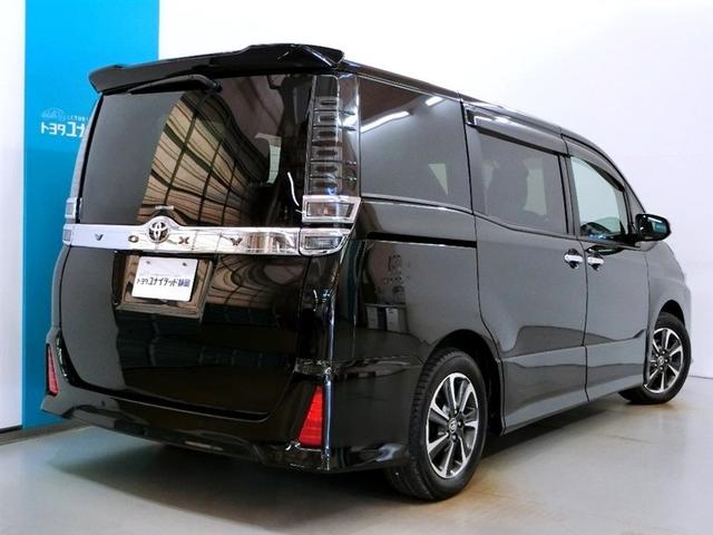 ヴォクシー ZS 煌II ワンオーナー 衝突被害軽減システム 横滑り防止機能 ABS エアバッグ オートクルーズコントロール 盗難防止装置 アイドリングストップ バックカメラ 後席モニター ETC ドラレコ CD スマートキー(7枚目)