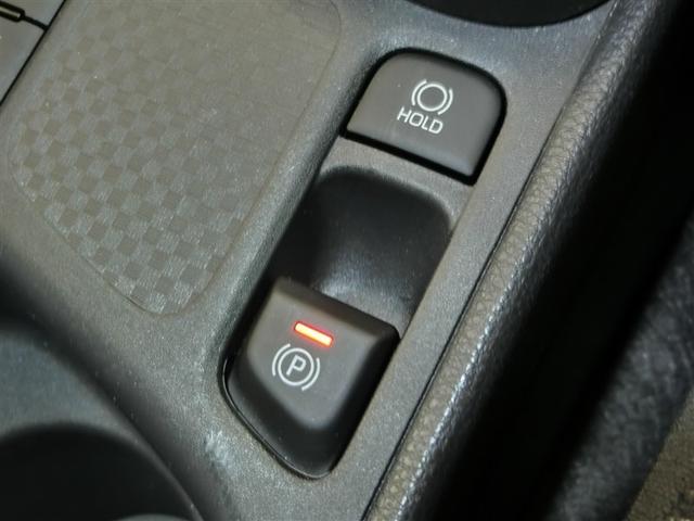 パーキングブレーキは自動でかかります