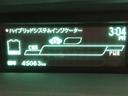 Ｓ　ハイブリッド　安全装備　横滑り防止機能　ＡＢＳ　エアバッグ　盗難防止装置　バックカメラ　ＥＴＣ　ドラレコ　ミュージックプレイヤー接続可　ＣＤ　スマートキー　キーレス　フル装備　ＨＩＤヘッドライト（26枚目）